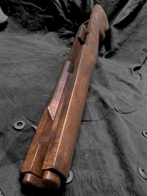 Κοντάκι M1 Garand καινούργιο ιταλικής κατασκευής, ξύλο καρυδιάς με θήκη NATO