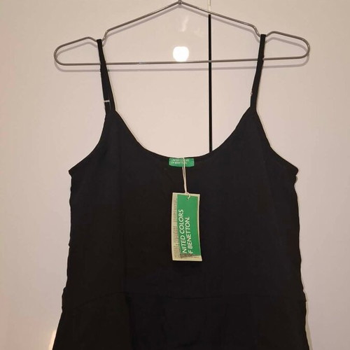 Benetton black t-shirt new, size XS