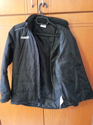 Macron sports jacket black like new for teen 140-160cm
