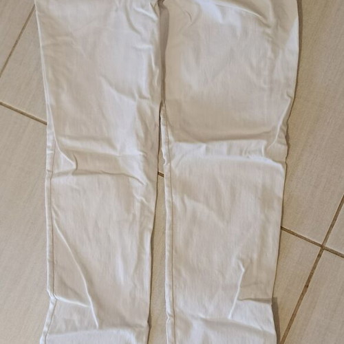 Girls' white slim fit jeans size small, like new, age 16