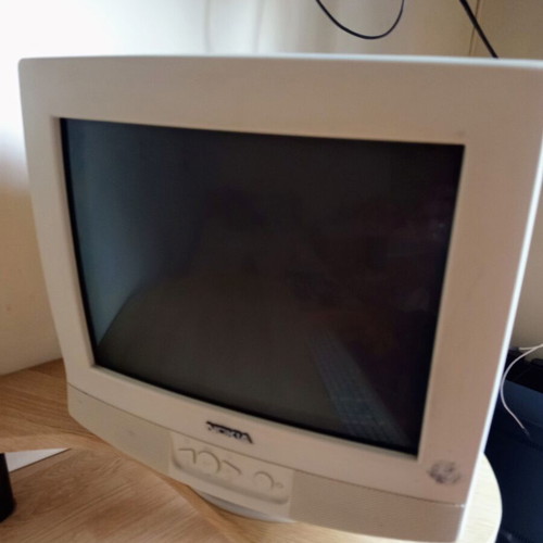 Nokia 449ZA 14" CRT Color Monitor with Turbo-X PC, Windows 98