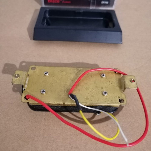 Humbucker pickup for 7-string electric guitar used