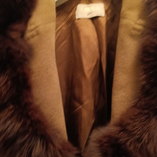 Camel coat with real fur used, signs of wear on sleeve and back