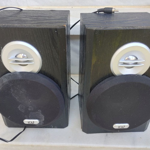 Stereo speakers used, functional