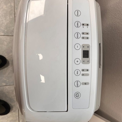 Carrier Portable Air Conditioner 12,000 Btu inverter like new