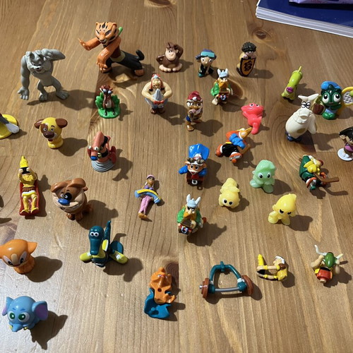 Figures and miniatures toys used