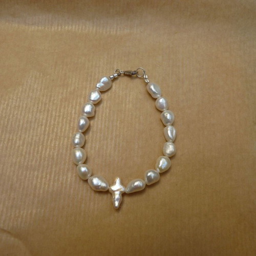 White baroque pearl bracelet with 925 silver wire