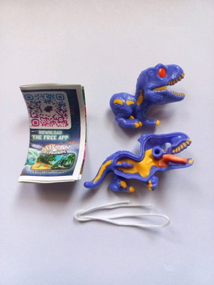 Δεινόσαυρος Indoraptor Kinder Joy Jurassic World καινούριος με χαρτάκι και κορδόνι