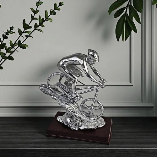 Cyclist Figurine Statue new, polyresin decoration award
