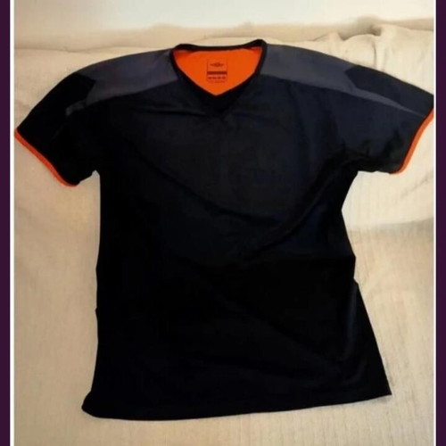 Umbro men's short-sleeve sports shirt used, black and orange, size L