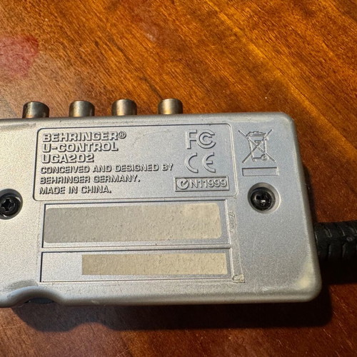 Behringer U-Control UCA202 USB sound card like new