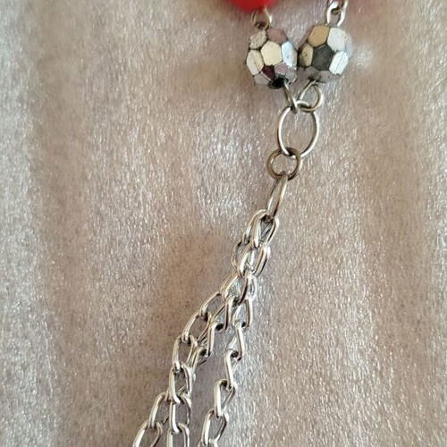 Red long necklace used, lightweight
