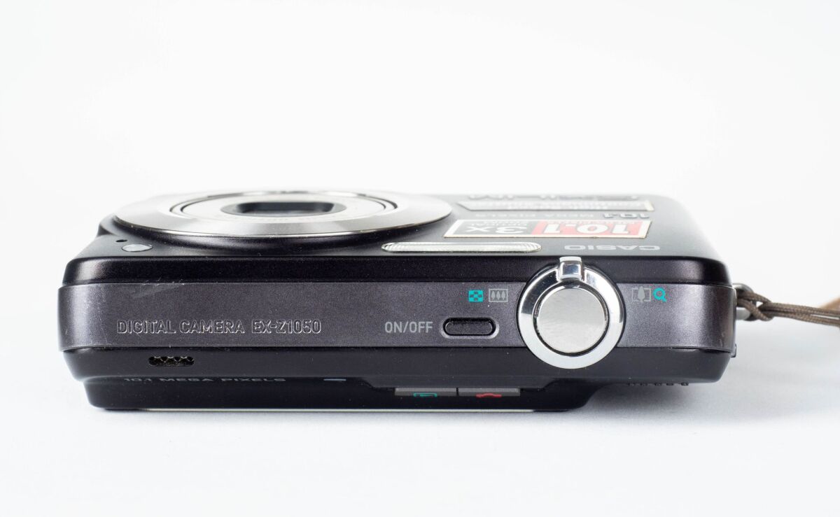 Casio Exilim EX-Z1050 digital camera used - € 160,00 - Vendora.cy