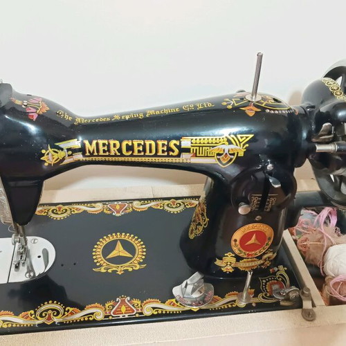 Mercedes antique sewing machine like new