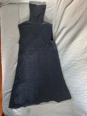 Unica πλεκτό φόρεμα αμάνικο από 100% μαλλί αλπάκα σαν καινούργιο