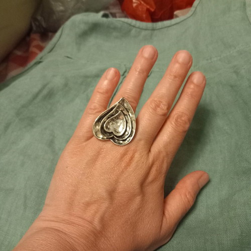 Elastic ring heart-shaped like new, silver color