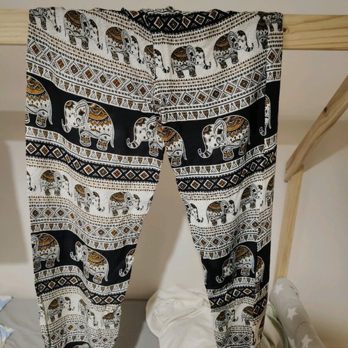 Thailand pants like new, size small