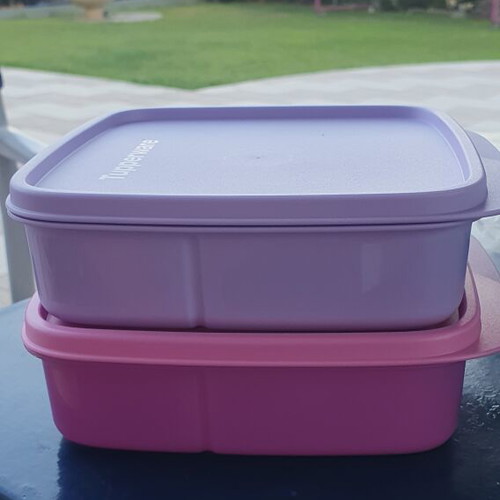 Tupperware food container 590 ml pink and purple