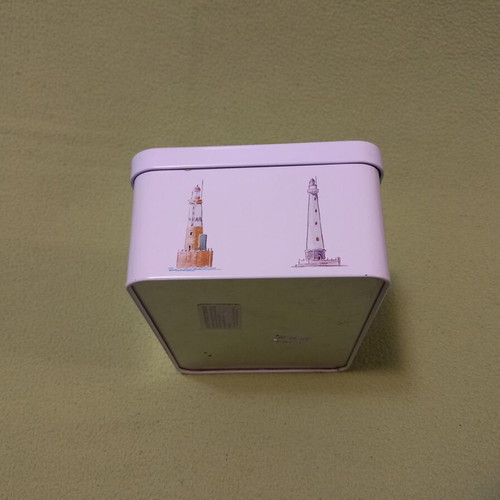 Collectible metal tin for French biscuits used