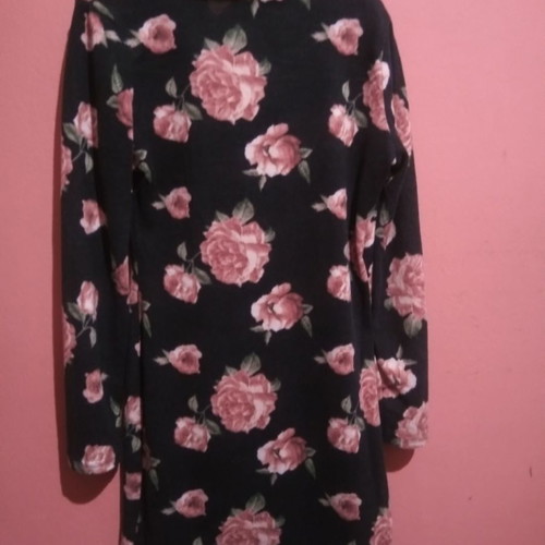 Floral black blouse small like new