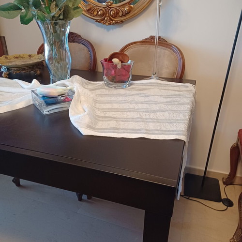 Dining table like new, extendable, wenge color, 1.20x0.90 m