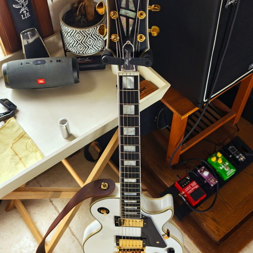 Epiphone Les Paul Custom Arctic White guitar set like new