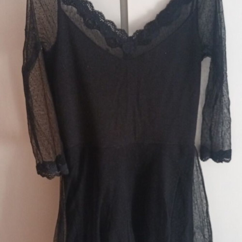 Lynne mini knitted dress with lace and polka dots, 3/4 sleeves, fitted