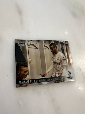 2021 Topps Stadium Chrome UEFA Champions League Alassane Plea #60 card like new