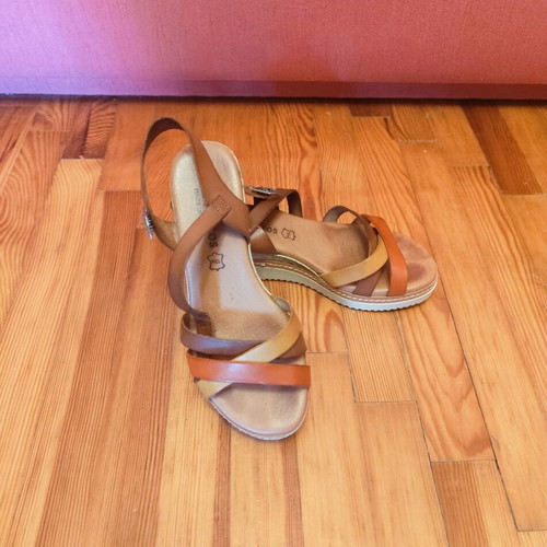 Eva Frutos leather platform sandals like new, yellow and orange