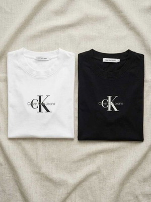 Calvin Klein Jeans Monologo μπλούζες μεταχειρισμένες, slim fit, μαύρη και λευκή, μέγεθος S