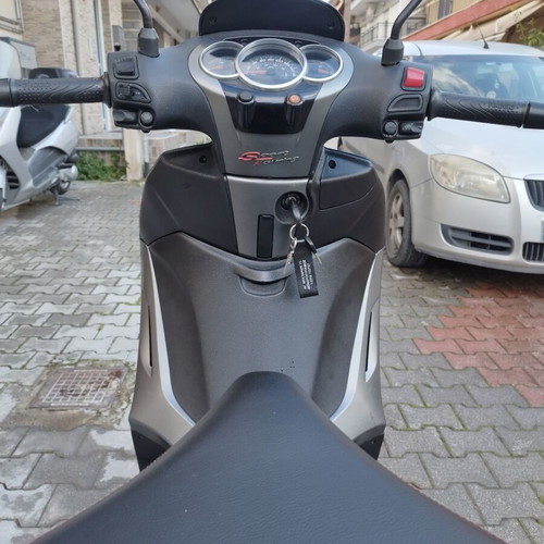 Piaggio Beverly 350 SportTouring scooter used, 2016, 19200 km, blue