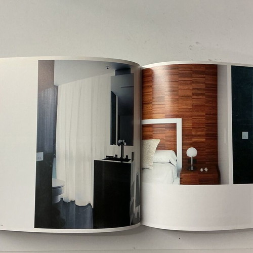 Modern Bathrooms book like new, Greek