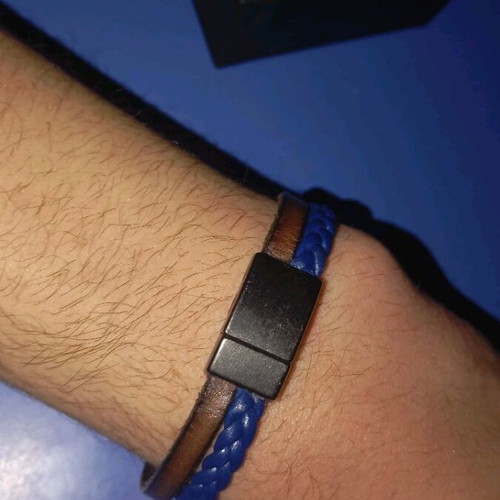 Men's leather bracelet new with magnetic clasp blue and brown