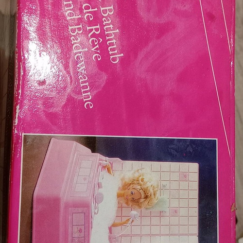 Barbie shower and bathtub