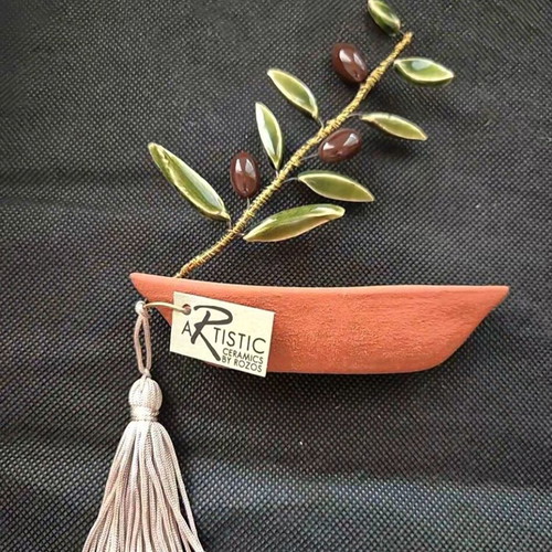 Clay boat with olive decoration 11cm like new