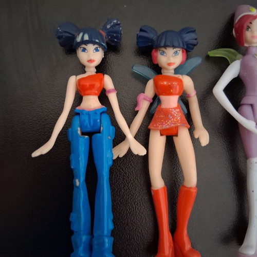 Winx Club Magical Minis figures like new, collectible 2004