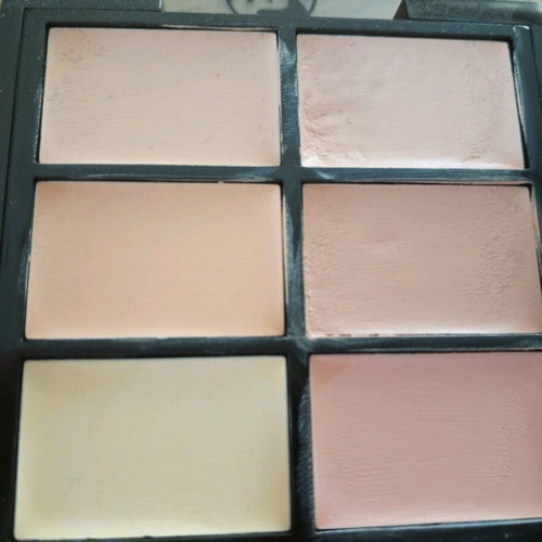 W7 concealer palette used