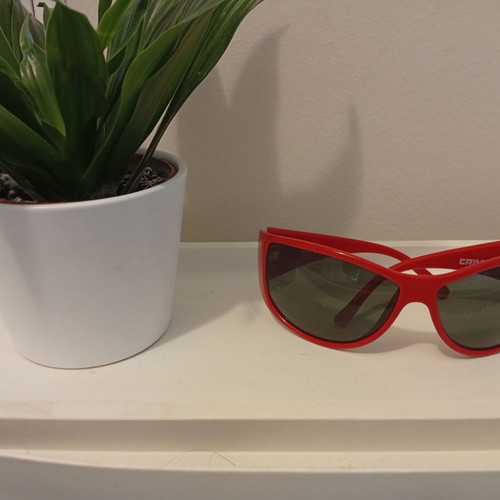 Criminal red sunglasses like new
