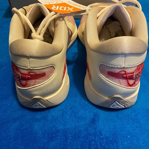 Nike Giannis Zoom Freak 6 "Roses" new athletic shoes size 44.5