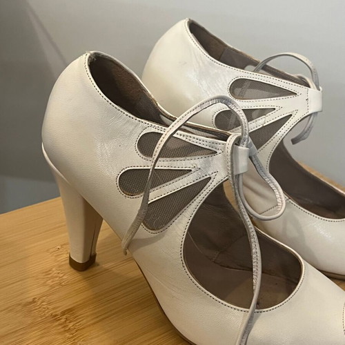 Angela Rapti handmade leather bridal shoes size 38 white like new