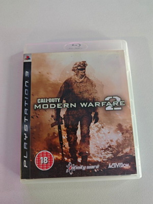 PS3 Call of Duty Modern Warfare 2 used with case and disc