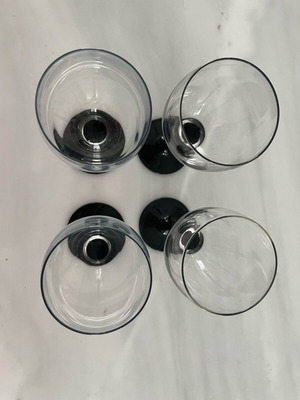 Wine glasses like new, set of 4 glass