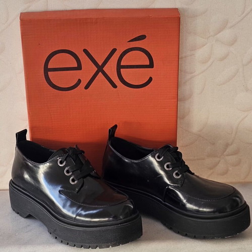 Exe women's chunky loafers with laces, black patent leather, size 37