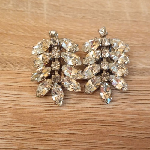 Vintage earrings with clips, like new, transparent crystals