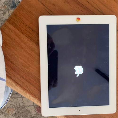 Ipad 32GB with adapter used