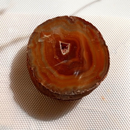 Geode slice used, 6cm long and 2cm thick, probably agate