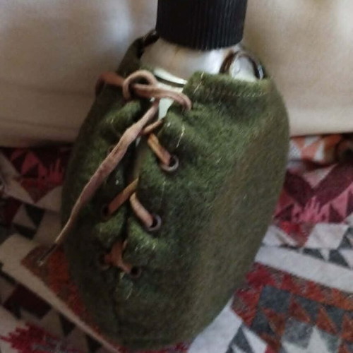 Military metal canteen used, old, very good condition