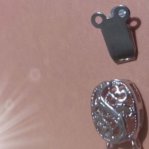 Steel clasp for jewelry, carved, silver color