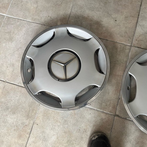 Mercedes hubcaps used for rims with steel wheels