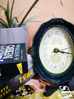 Vintage style table clock new, green
